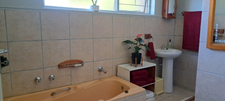 4 Bedroom Property for Sale in Caledon Western Cape